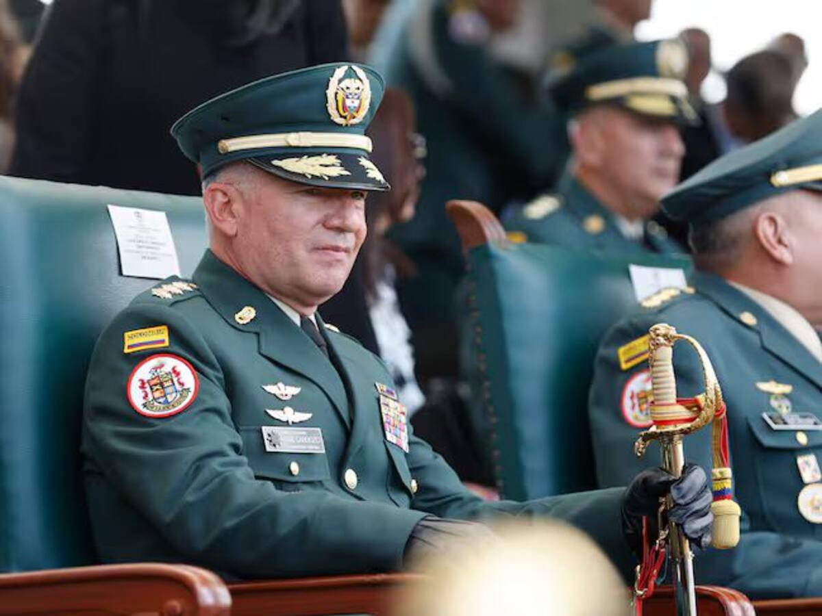 Comandante del Ejército responde a Otty Patiño, quien lamentó muerte de cabecilla Farc
