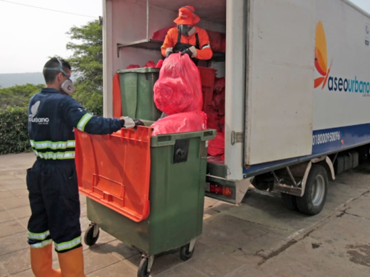 La CRA cambia el modelo tarifario del aseo en Colombia: esto pasará con las tarifas y el reciclaje