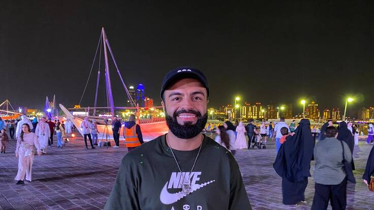 Así es la vida de Deus Deserto, el único DJ de música techno en Qatar