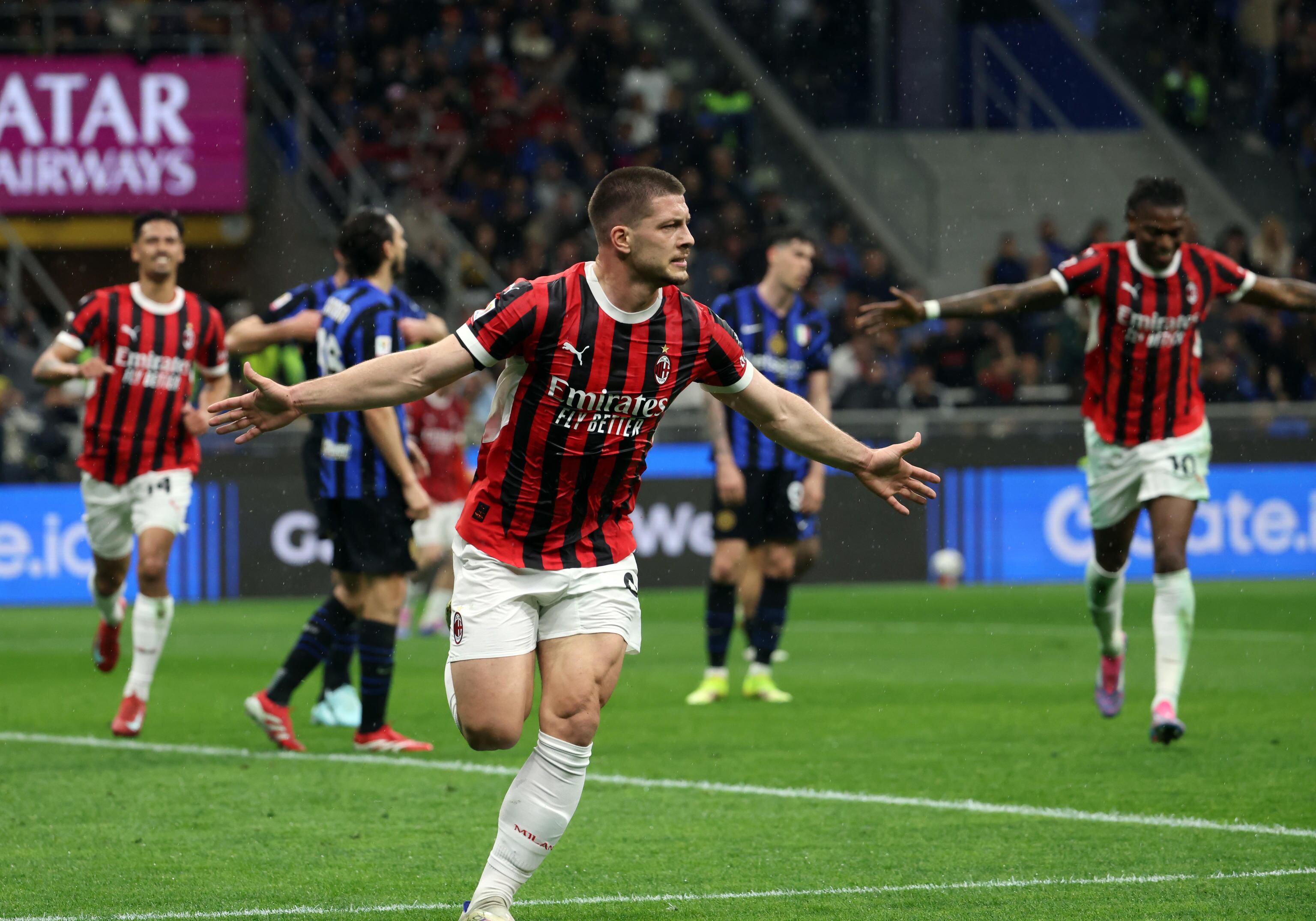Luka Jovic del AC Milan en la semifinal de la Copa Italia ante el Inter de Milán. FOTO:  EFE/EPA/MATTEO BAZZI