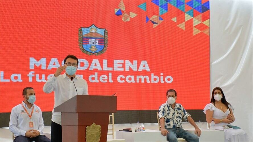 Caicedo propone una consulta nacional para la conversión a un Estado federalista. Foto: Gobernación del Magdalena