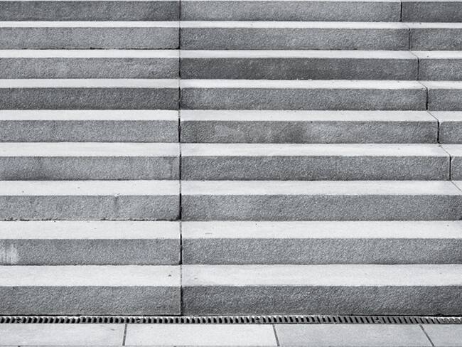 La mujer que a sus 75 años subirá corriendo las escaleras de la Torre Eiffel