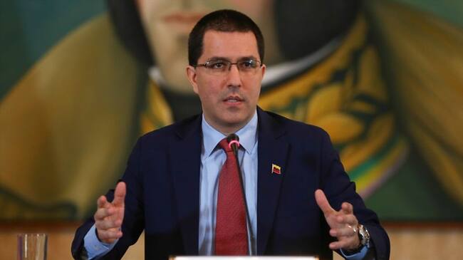 Las autoridades colombianas la dejaron sin protección, violando las Convenciones de Viena sobre Relaciones Diplomáticas y Consulares: Jorge Arreaza. Foto: Getty Images