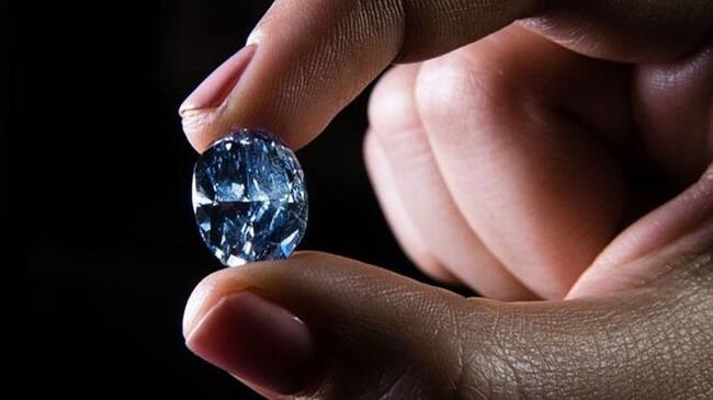 Las características del diamante van mucho más allá de su belleza. Científicos creen que tiene el potencial de revolucionar los métodos de almacenamiento de información.. Foto: BBC Mundo