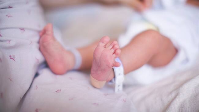 El Instituto de Medicina Legal será el encargado de determinar si el fallecimiento de la recién nacida se produjo por violencia física. Foto: Getty Images