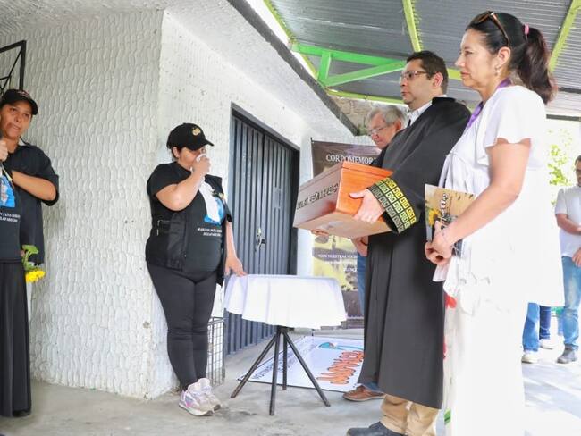 Entrega de restos de reclutado por la Farc. Foto: Cortesía: JEP