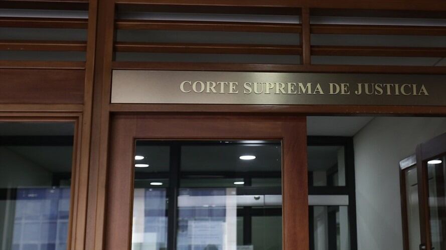La W conoció que una comisión de la Corte Suprema de Justicia viajó a Estados Unidos para indagar sobre las cuentas que tendría el senador Armando Benedetti en este país. Foto: Colprensa