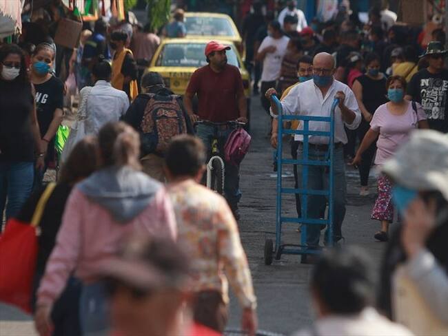 Matemático sostiene que los cálculos oficiales de la pandemia en México están errados