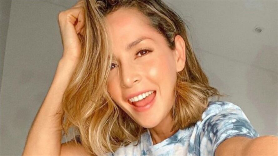 Carmen Villalobos mostró su bronceado en bikini. Foto: Instagram: @cvillaloboss