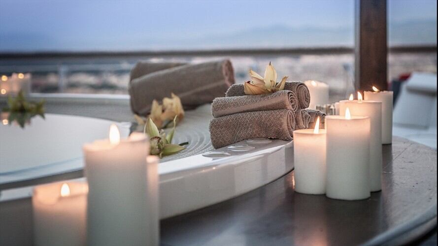 El denunciante Diego Rubiano explicó que le negaron el servicio a su amiga por ser trans y porque el terapeuta era cristiano. . Foto: Getty Images