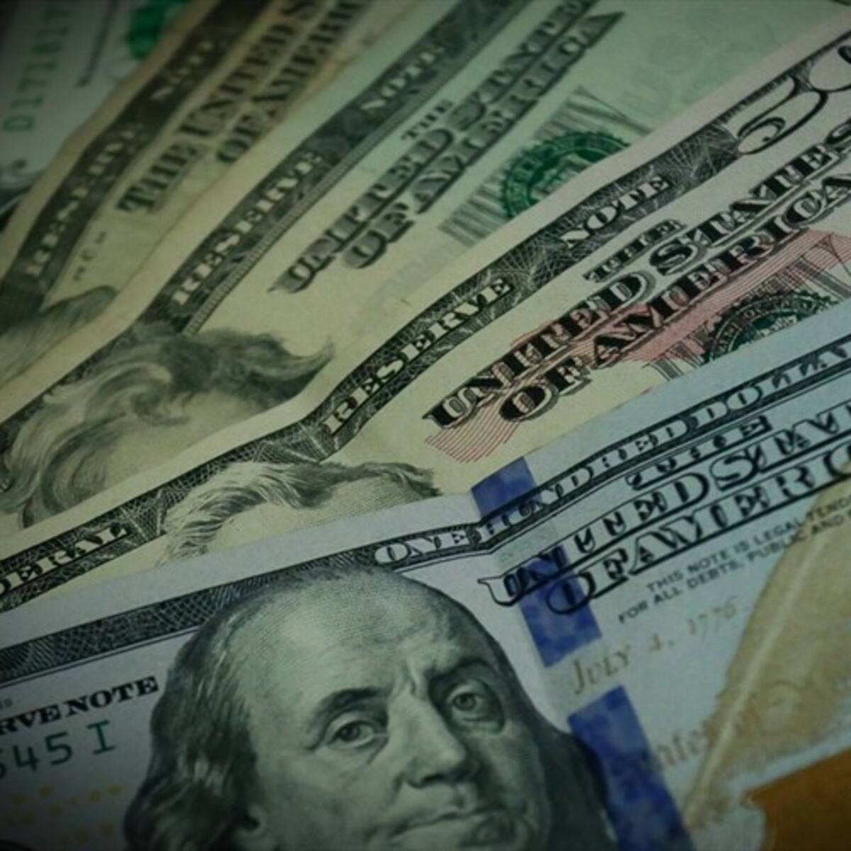 Dólar sigue disparado: superó los $4.600 este martes en nuevo máximo histórico