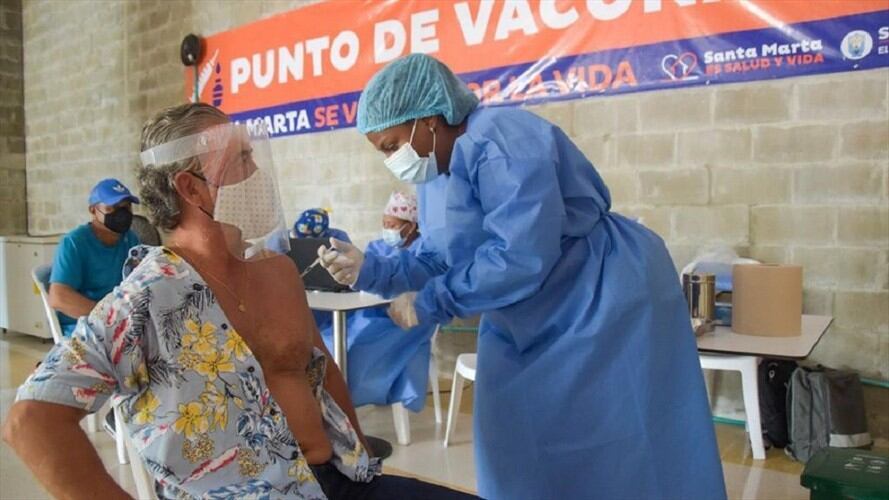 El 13% de la población samaria ya cuenta con las dos dosis de la vacuna antiCOVID. Foto: Alcaldía de Santa Marta