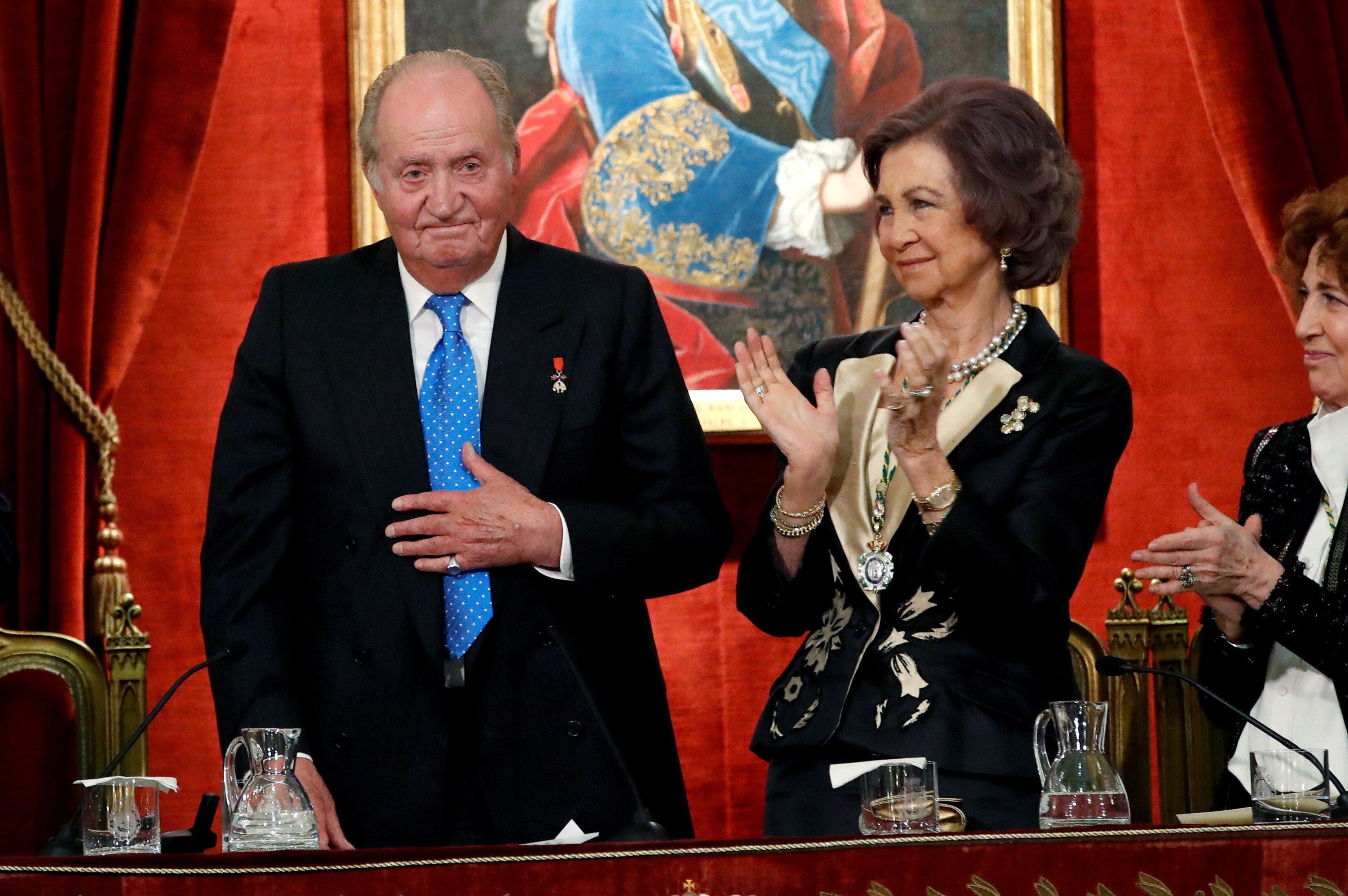 MADRID, SPAIN - MARCH 5: Former King of Spain, Juan Carlos I of Spain and Sofia of Spain attend a ceremony to celebrate Juan Carlos I of Spain 80th birthday, which was held on January 5, at the Spanish Real Academy of History on March 5, 2018 in Madrid, Spain. (Photo by Juanjo Martín - Pool/Getty Images)