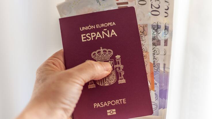 Tiene cosas muy positivas: Abogada sobre el nuevo reglamento de extranjería en España.