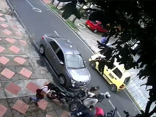 Accidente en Bucaramanga. Foto: Cámara de seguridad.