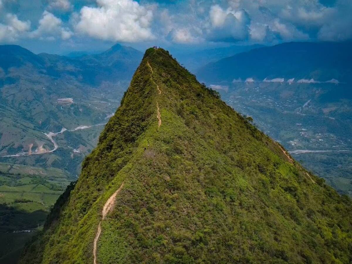 ¿Qué municipio de Colombia tiene la pirámide natural más grande del mundo?