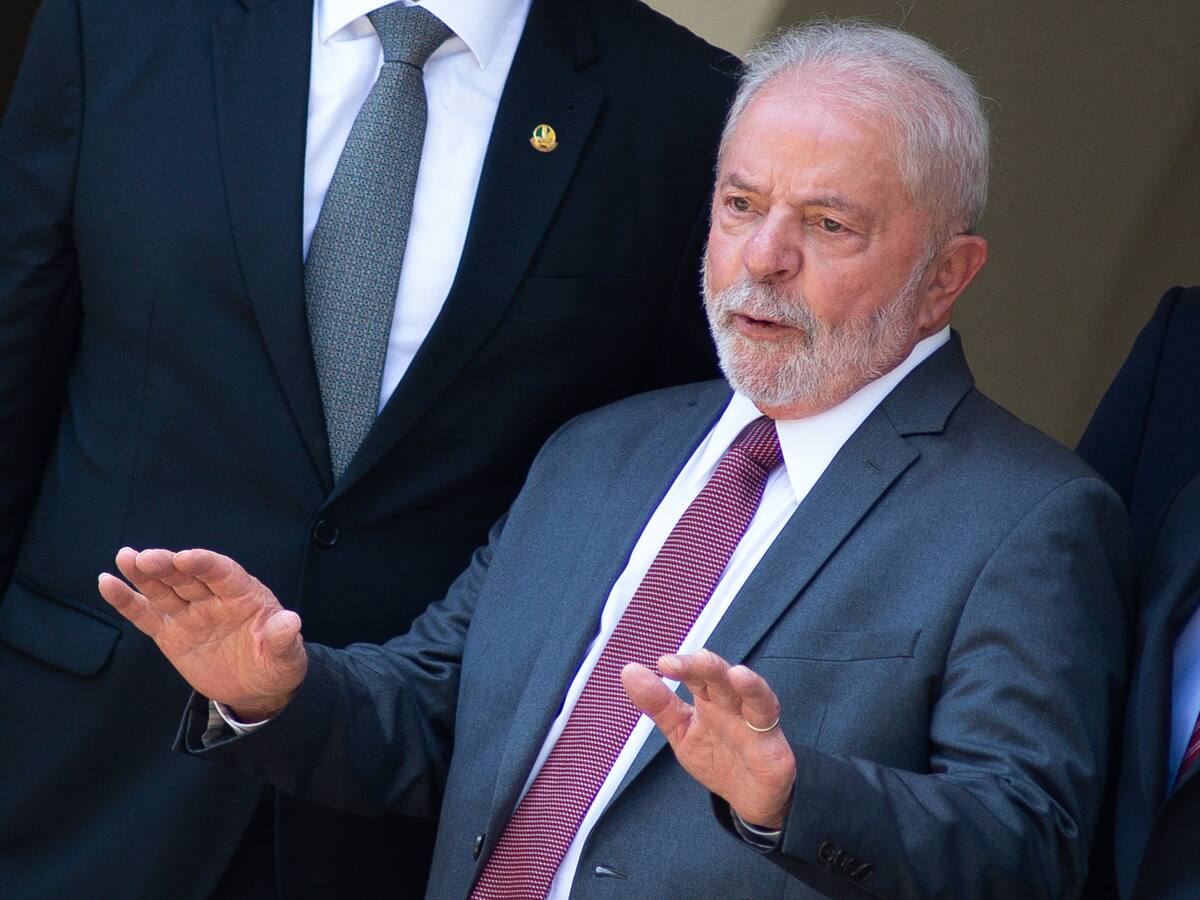 Lula hace sus primeros contactos políticos tras haber ganado la presidencia