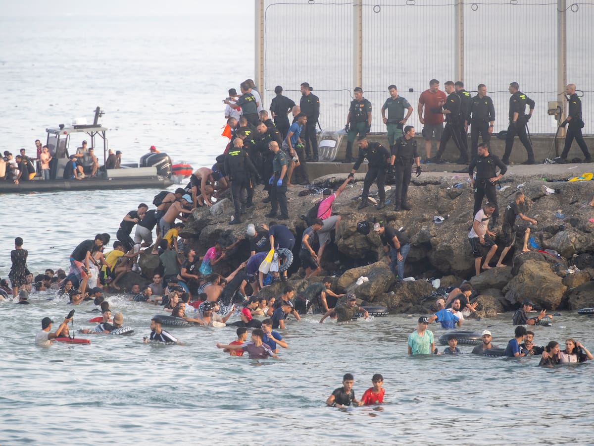 Marruecos blinda la frontera con Ceuta ante llamamientos a un nuevo cruce masivo