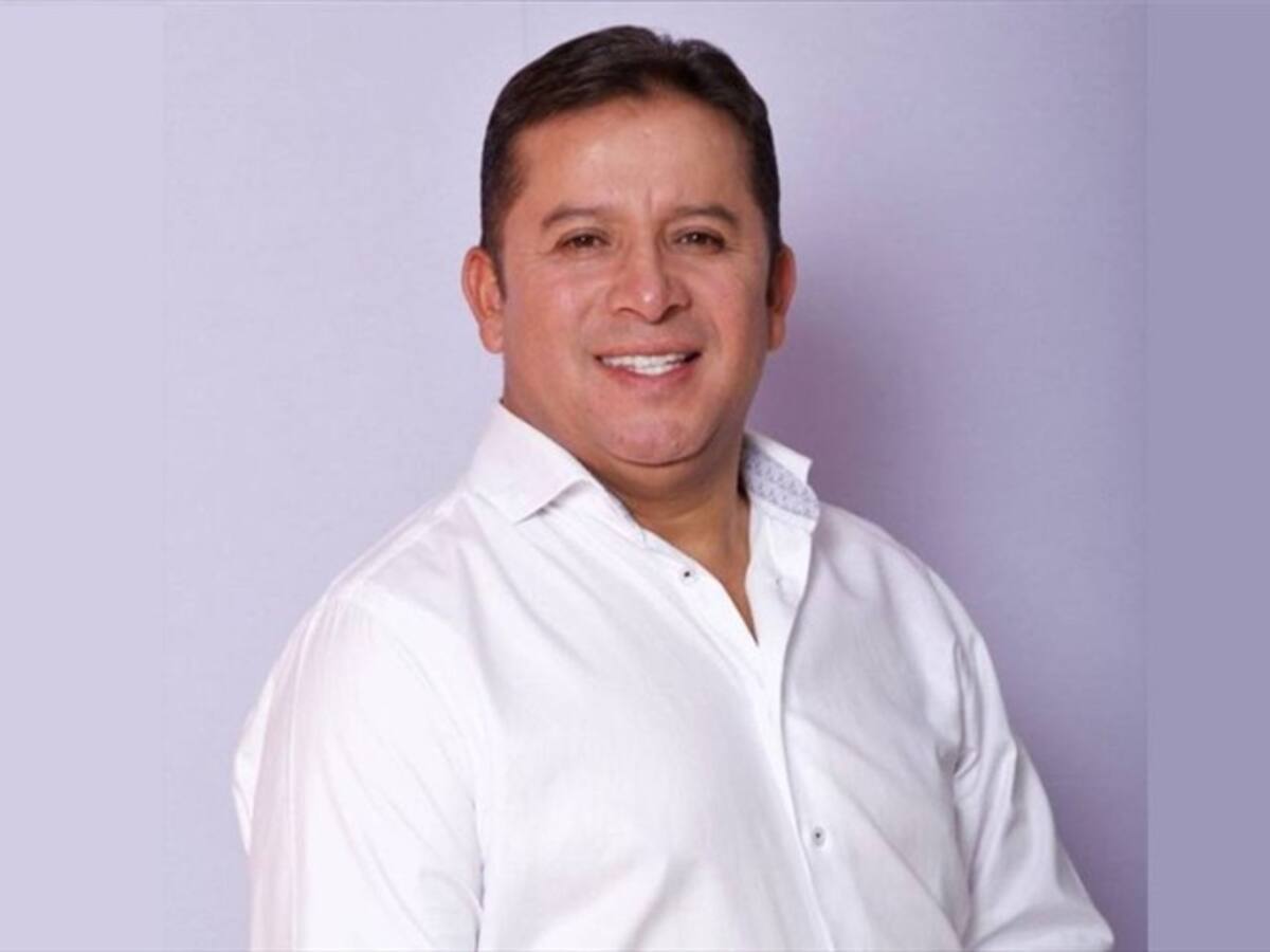 Denuncian al alcalde de Cota por presunta doble contratación de abogados