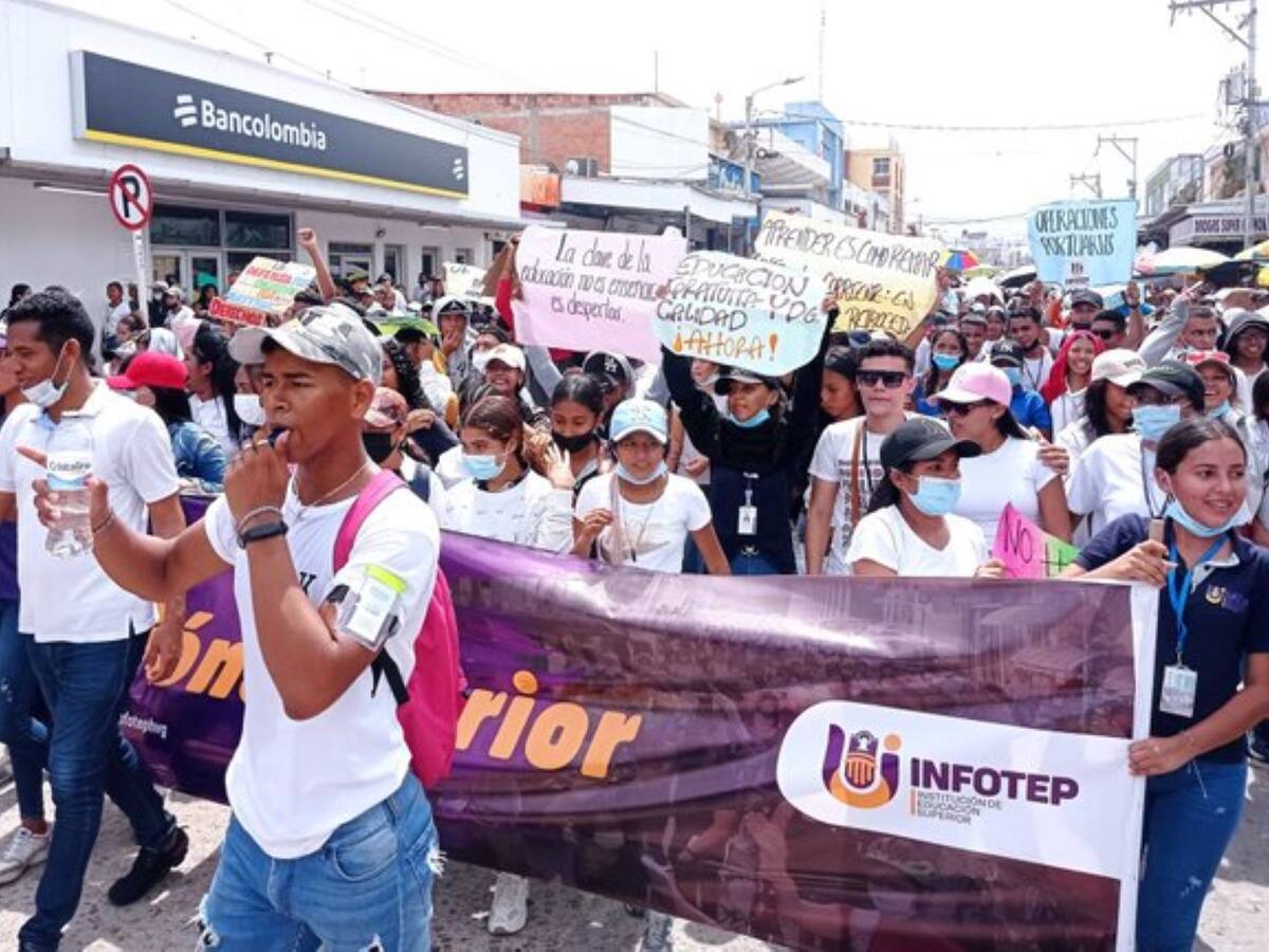 Casi 1000 jóvenes denuncian incumplimiento de becas ofrecidas en el Magdalena