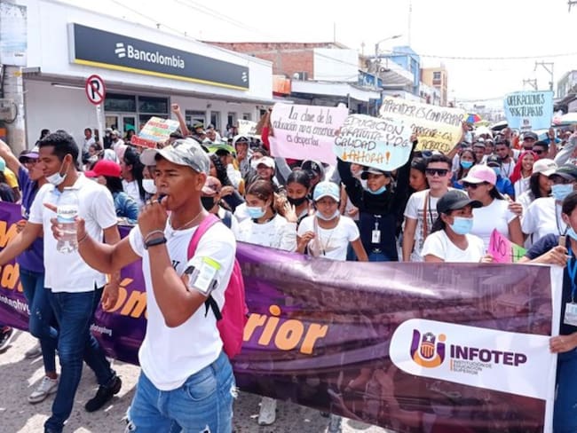 Casi 1000 jóvenes denuncian incumplimiento de becas ofrecidas en el Magdalena