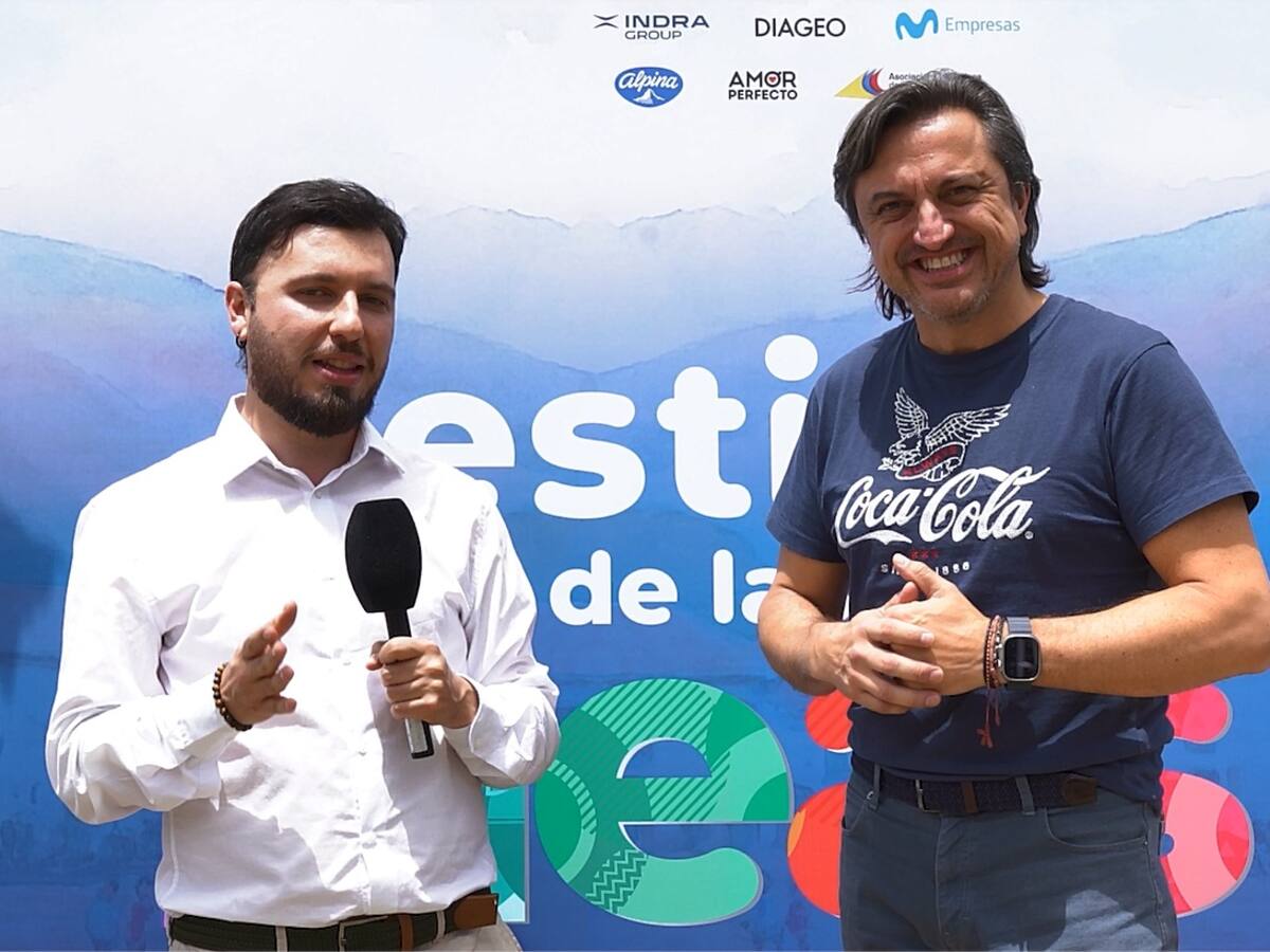 Diálogo y colaboración, claves para construir país según Coca-Cola