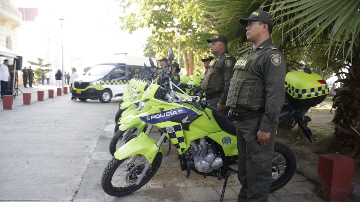 Entregaron ocho motocicletas a la Policía de Ciénaga, Magdalena