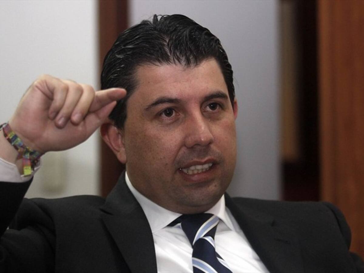 Condenado exdirector de la DNE