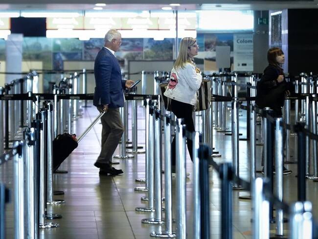 Ningún país del mundo le ha cerrado las fronteras a sus nacionales: mintransporte