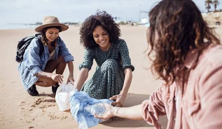 W Radio ha iniciado una campaña para salvar el planeta con  'Caribe Respira'. Foto: Getty Images/ Marko Geber