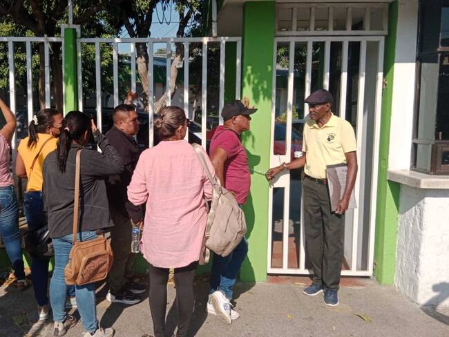 Líderes de las negritudes de Aracataca, Magdalena, se encadenaron en sede del ICBF