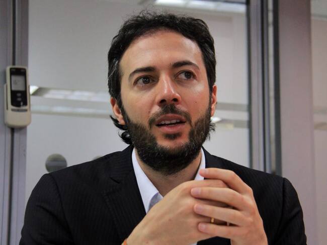 Sectores políticos reaccionan a la renuncia de Daniel Quintero