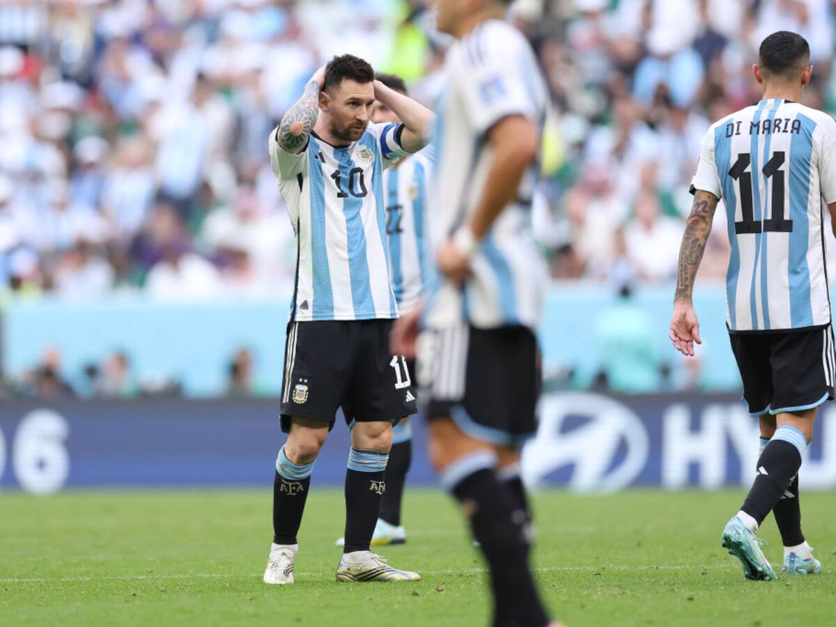 Aficionados saudistas “en shock” tras la victoria de su selección ante Argentina