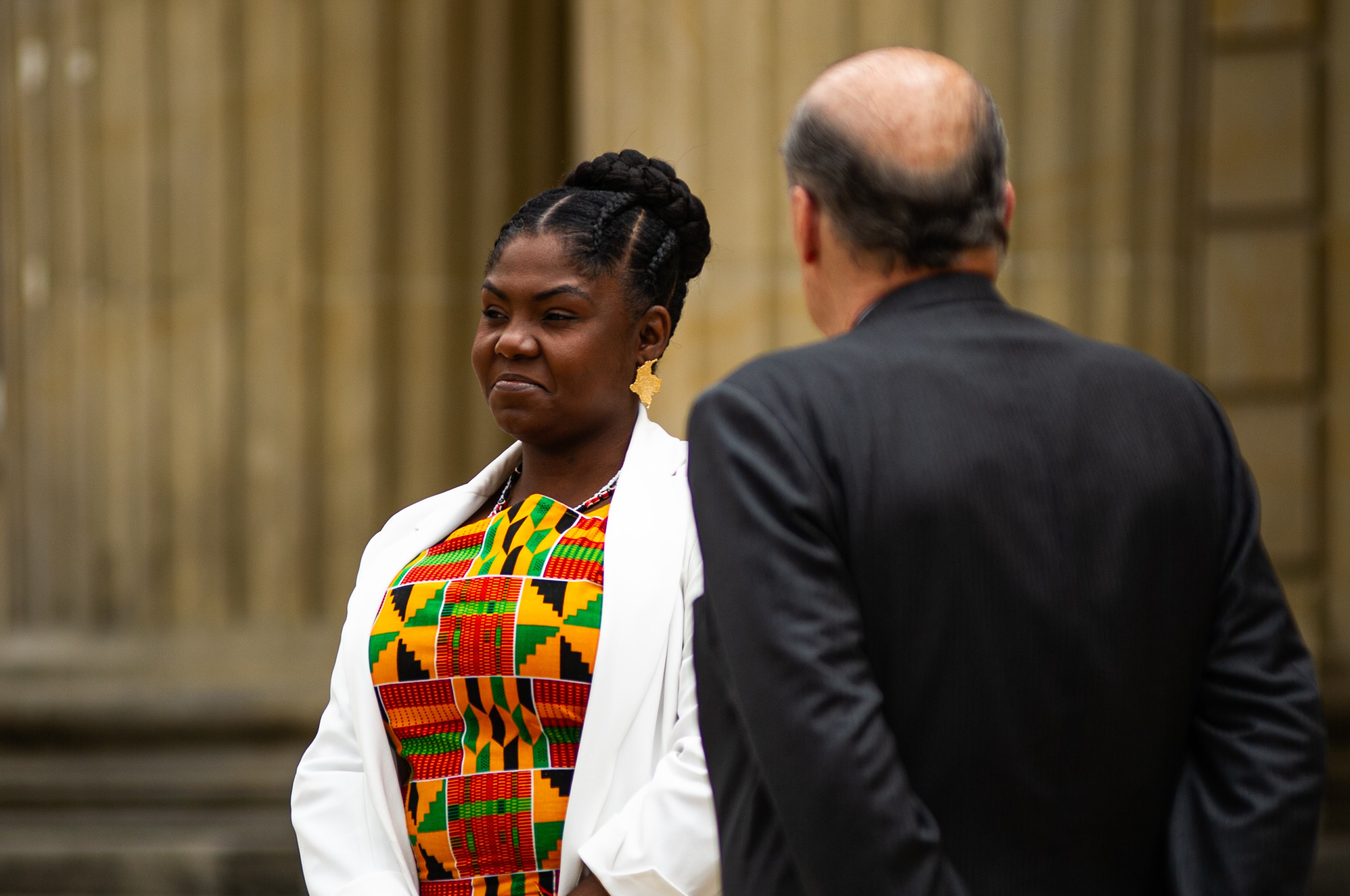 La vicepresidenta de Colombia, Francia Márquez, habla con el canciller de Colombia, Álvaro Leiva, durante la visita oficial del secretario de Estado de los Estados Unidos, Antony Blinken, a Colombia, 3 de octubre de 2022. Foto de Sebastian Barros/NurPhoto vía Getty Images.