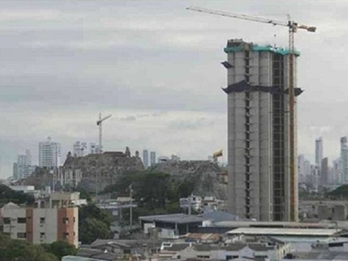 ¿Por qué la demolición del edificio Aquarela tardará un año más?