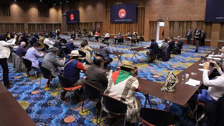 Reunión entre el Gobierno y el Comité Nacional del Paro. Foto: Oficina del Alto Comisionado Para La Paz