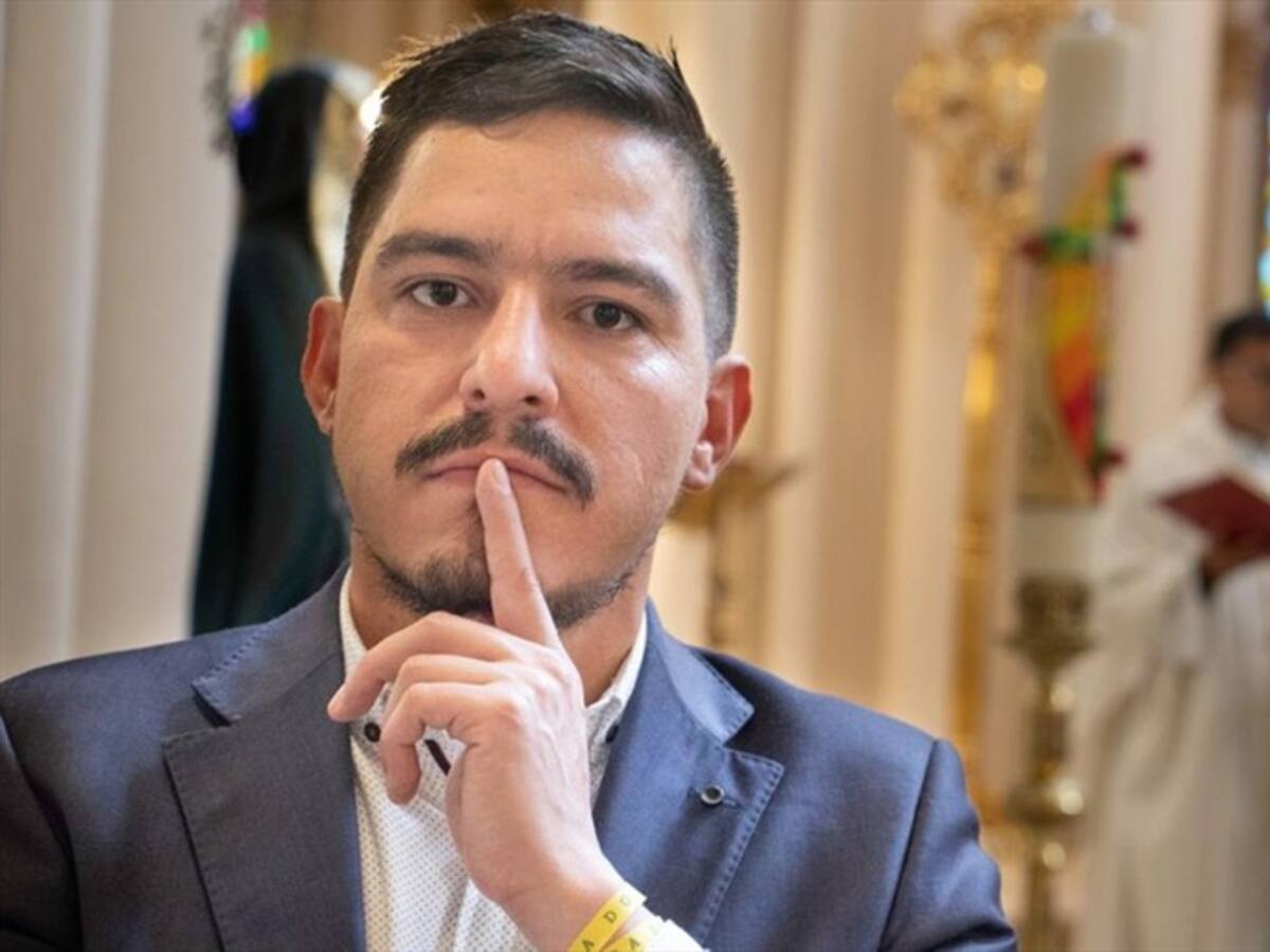 Juan Pablo Barrientos de la W Radio gana Premio de Periodismo Simón Bolívar