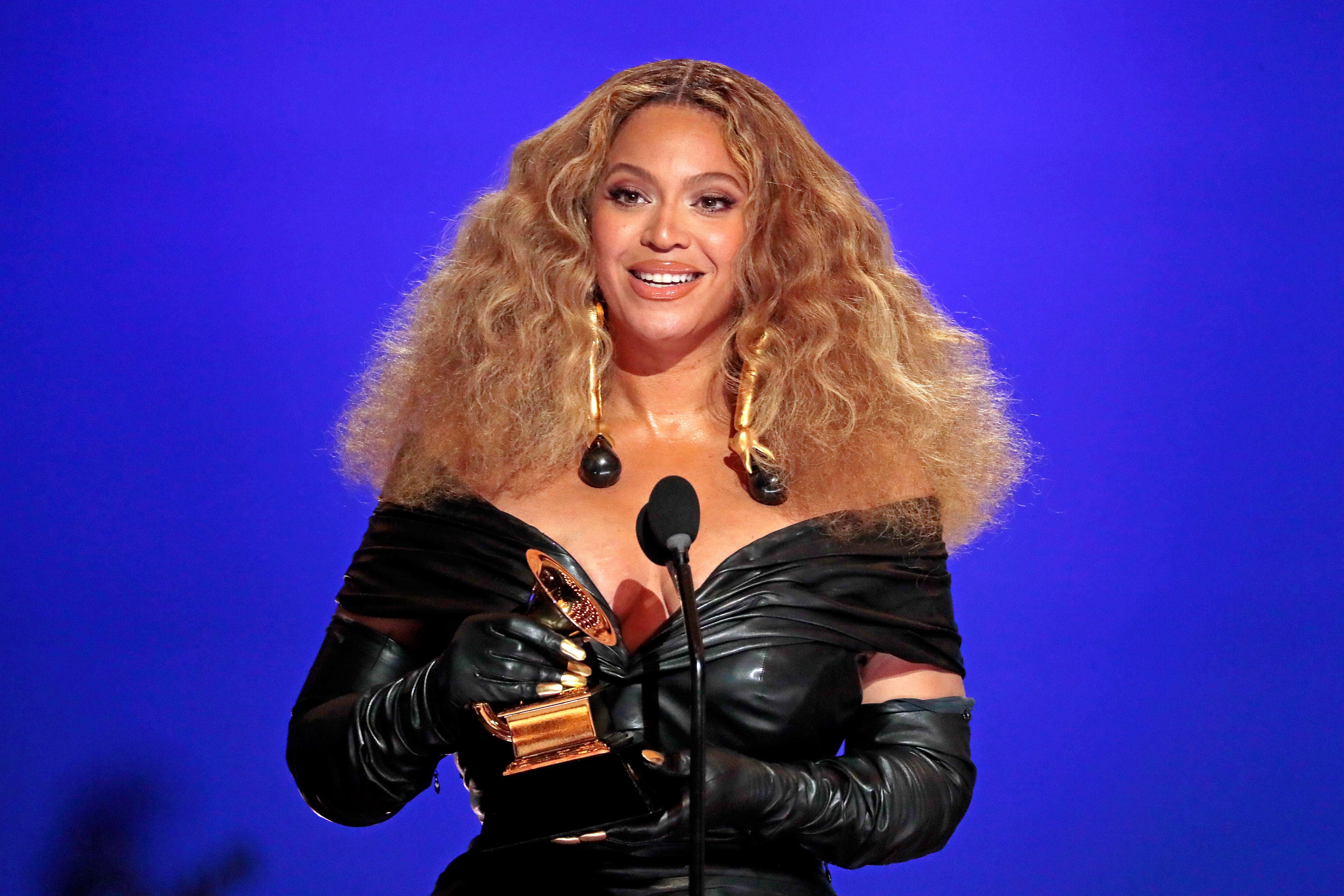 Beyoncé en la 63ª entrega de los premios Grammy en las afueras del Staples Center. (Robert Gauthier/Los Angeles Times via Getty Images)