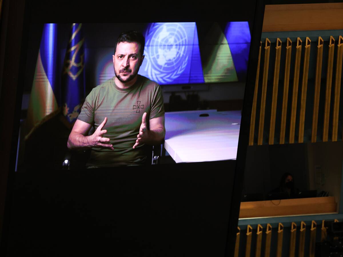 Zelenski dijo que la paz solo será posible con liberación del territorio de Ucrania