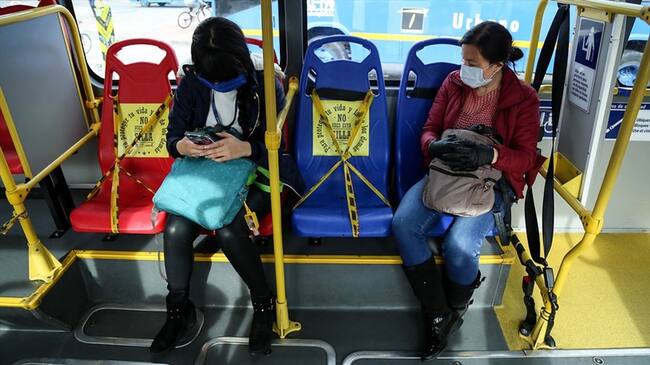 Más de dos millones de personas reactivarán sus labores solo en Bogotá, por lo que es importante tener en cuenta medidas para evitar el contagio de COVID-19.. Foto: Colprensa