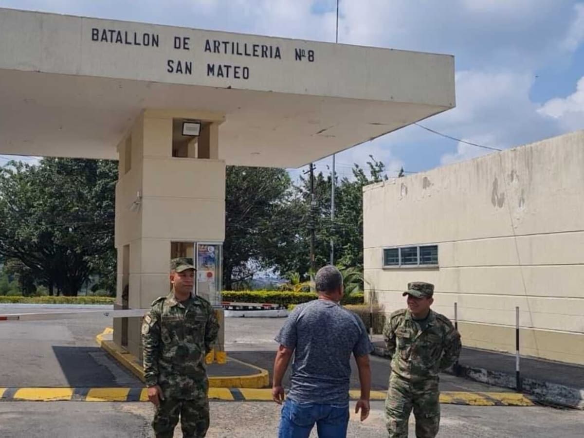 Cuatro integrantes y un cabecilla financiero del ELN se entregaron en Risaralda