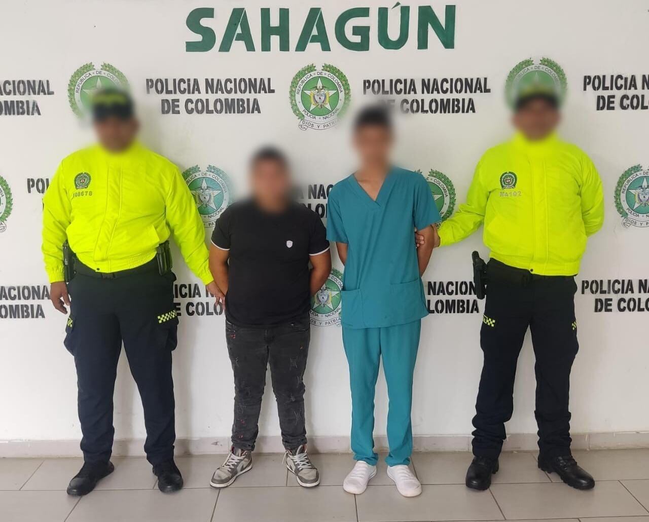 Capturan a dos hombres que habrían abusado de una menor de nueve años en Sahagún. Foto: Policía.