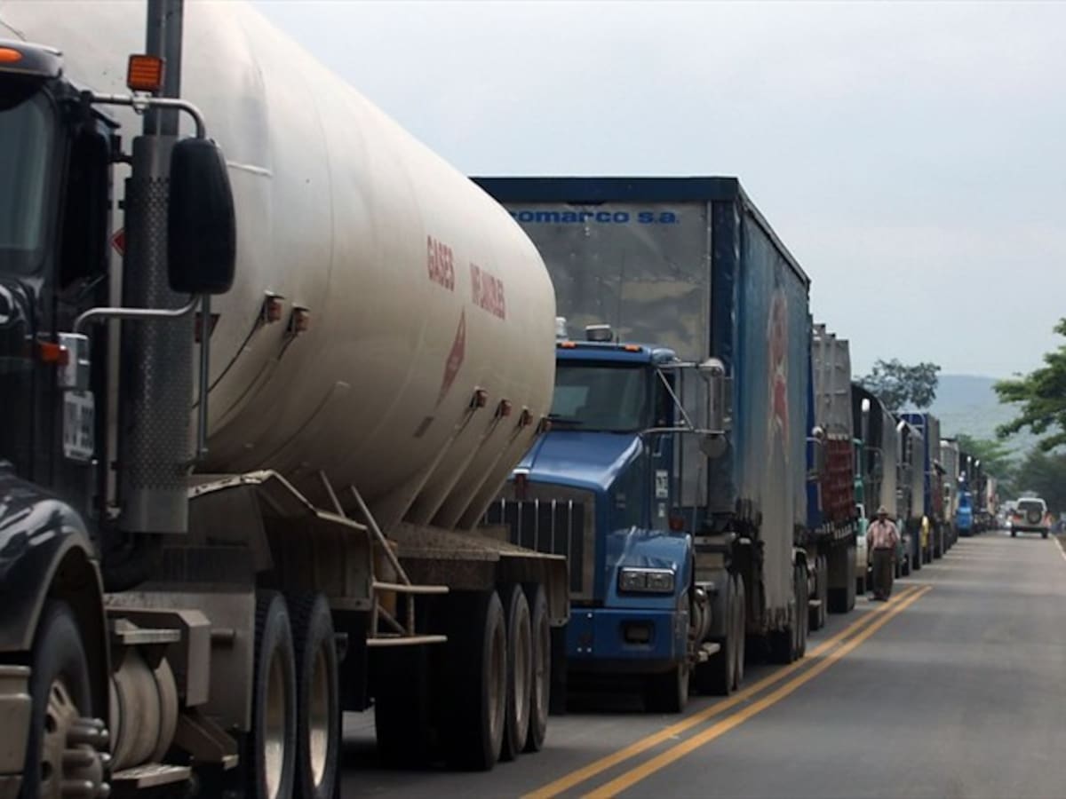 Supertransporte formuló cargos contra 10 empresas de transporte y 53 generadores de carga