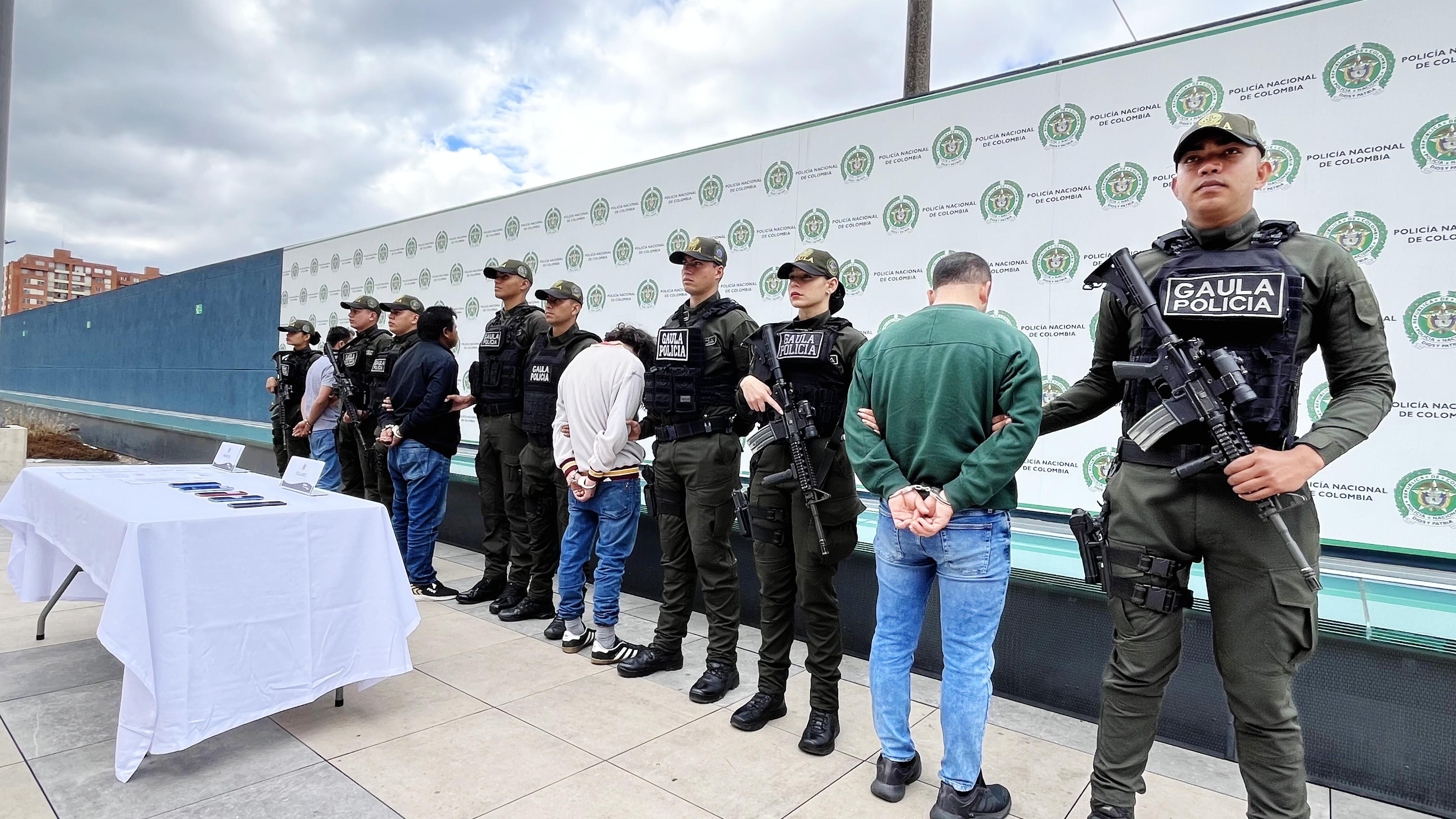 Cayeron extorsionistas que intimidaban a comerciantes y ciudadanos en Bogotá. Foto: Policía.