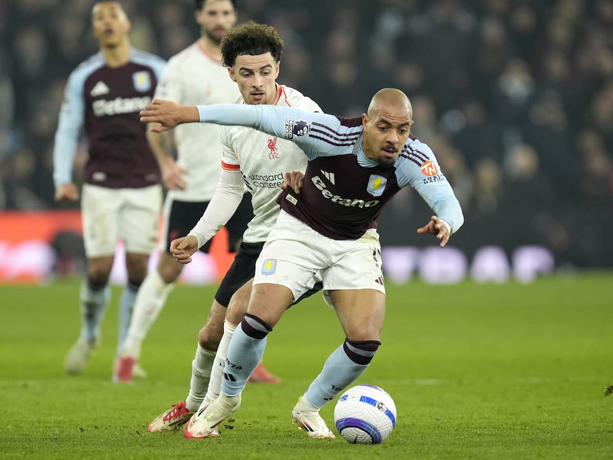 El Aston Villa del ‘Dibu’ Martínez y el Liverpool de Luis Díaz empataron 2-2 por Premier