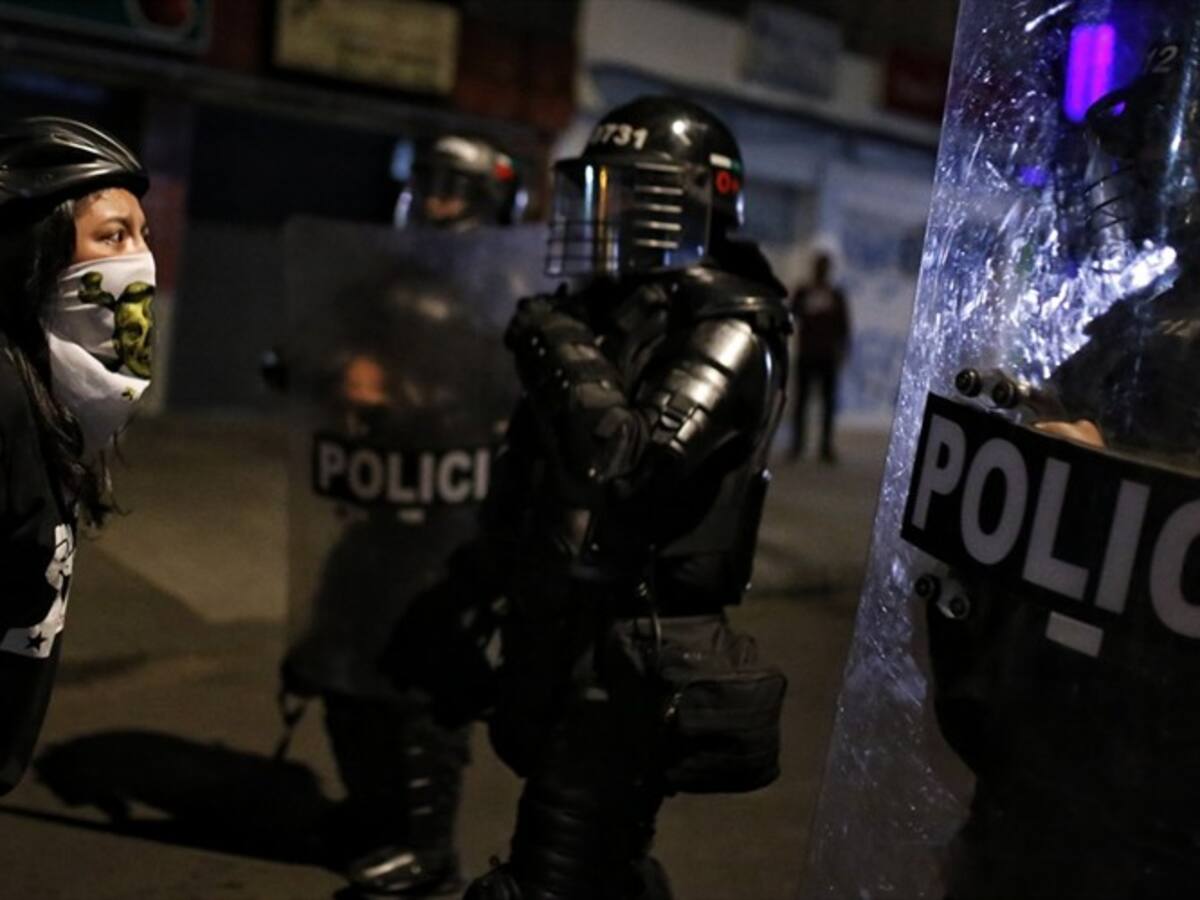 Denuncian impunidad tras la muerte de 10 jóvenes por protestas en Bogotá