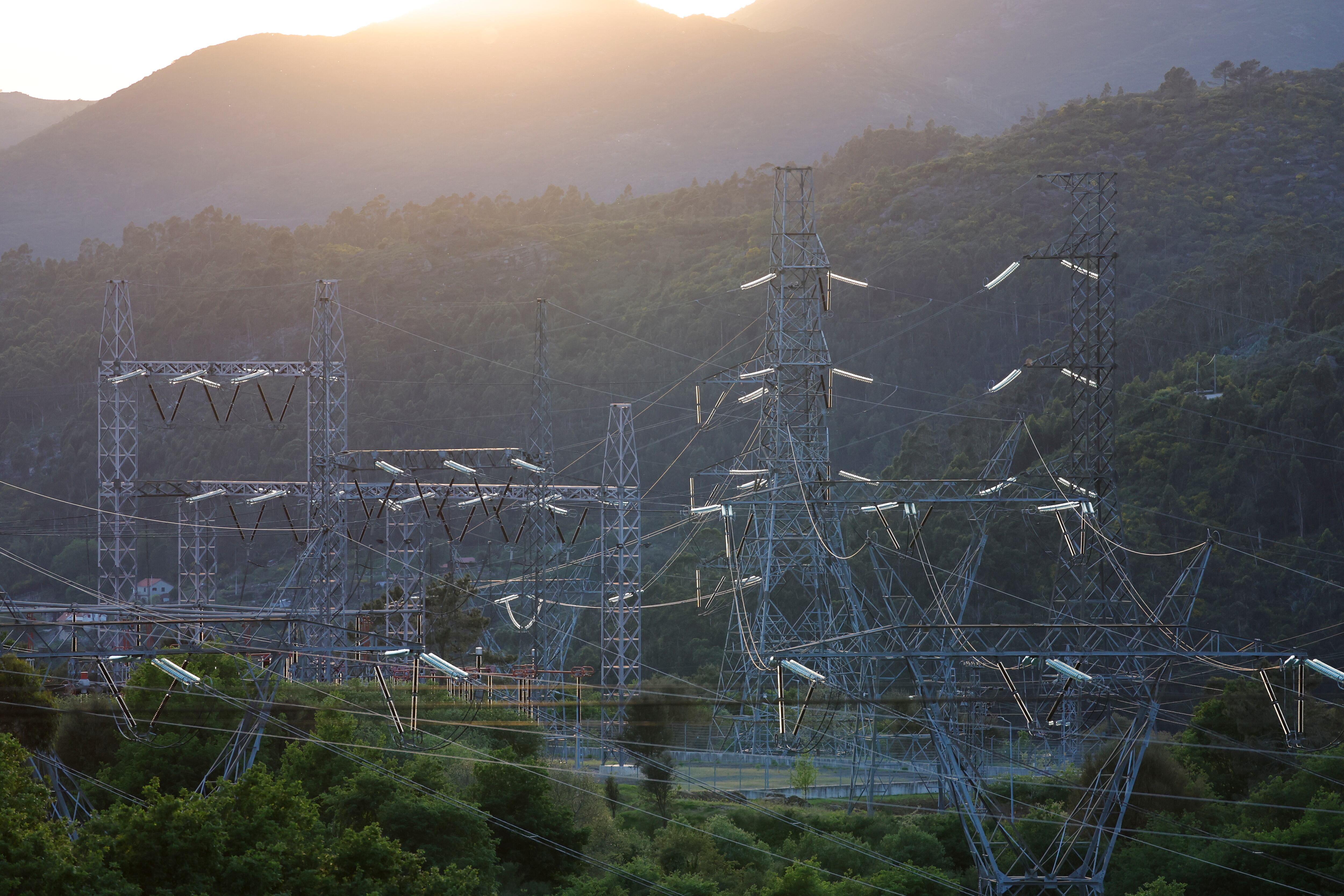 Subestación de Lindoso, de la línea de alta tensión Lindoso (Portugal)-Cartelle (España). FOTO: EFE/ Lavandeira Jr
