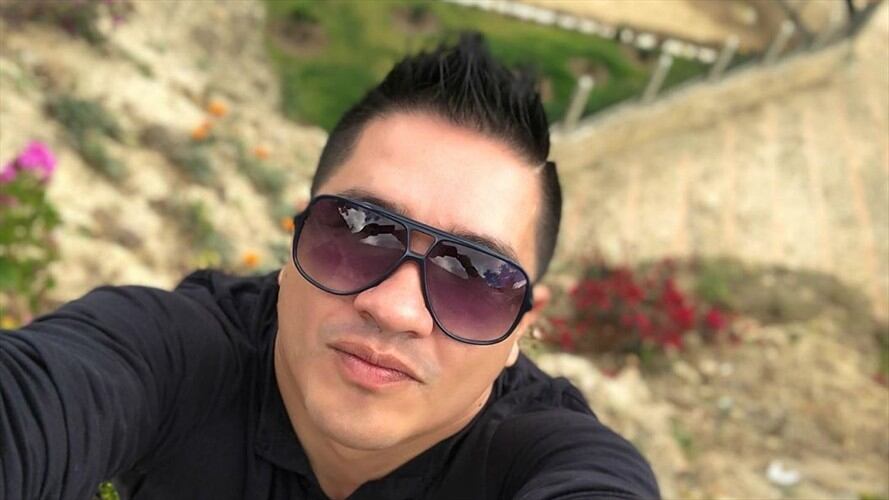 El humorista se hizo este grabado tres meses después de que su esposa perdiera un bebé.. Foto: Instagram