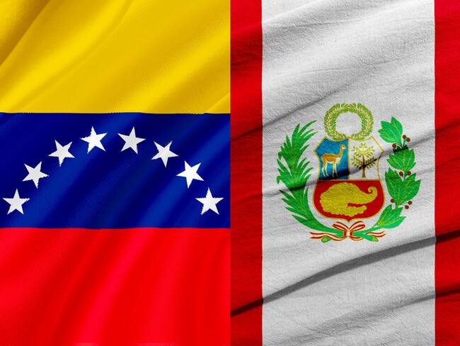 Banderas de Venezuela y Perú. Foto: Getty Images