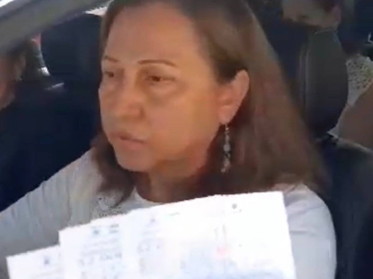 Indignación por conductora que no pagó tiquetes de Zonas Azules y agredió a una operaria